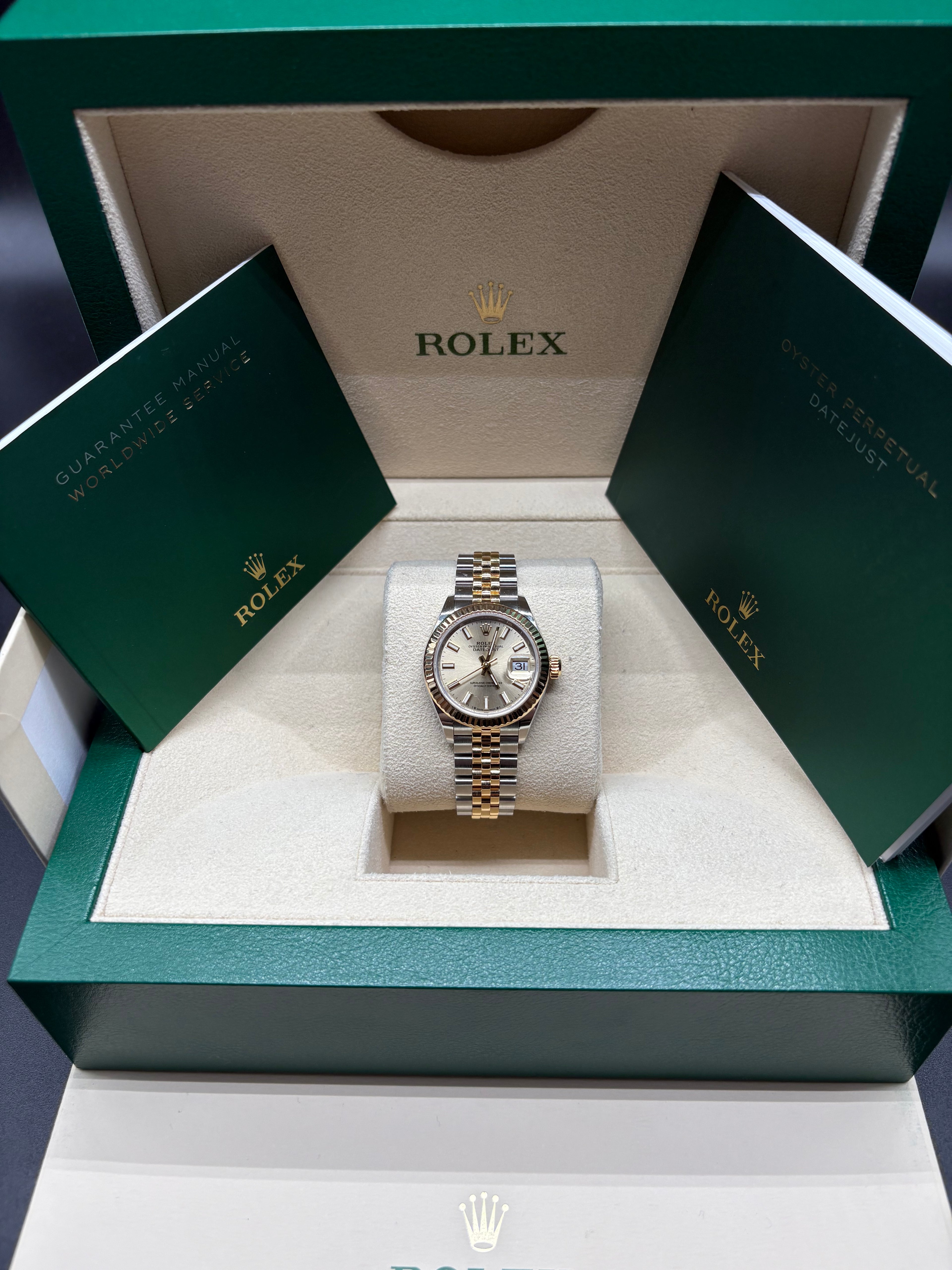 Rolex Lady-Datejust 28mm Champagne Dial