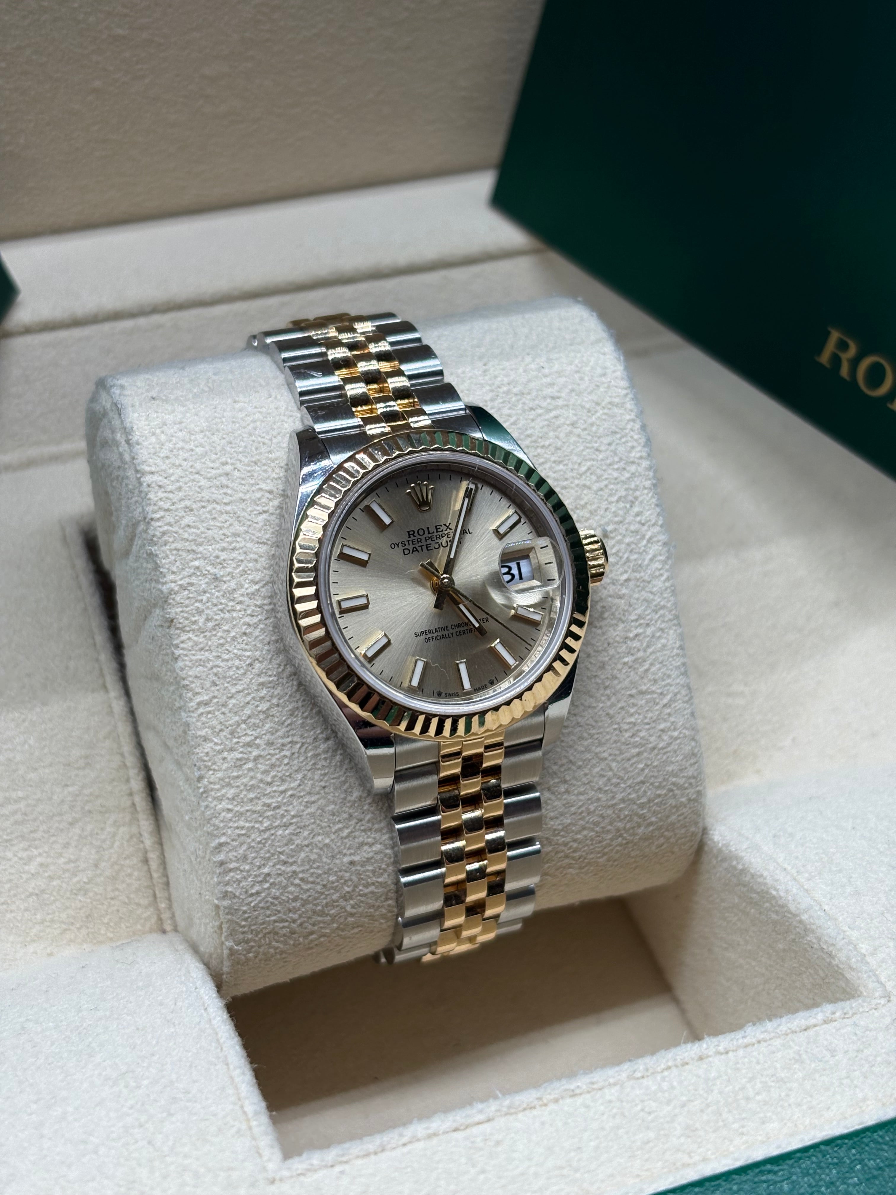 Rolex Lady-Datejust 28mm Champagne Dial